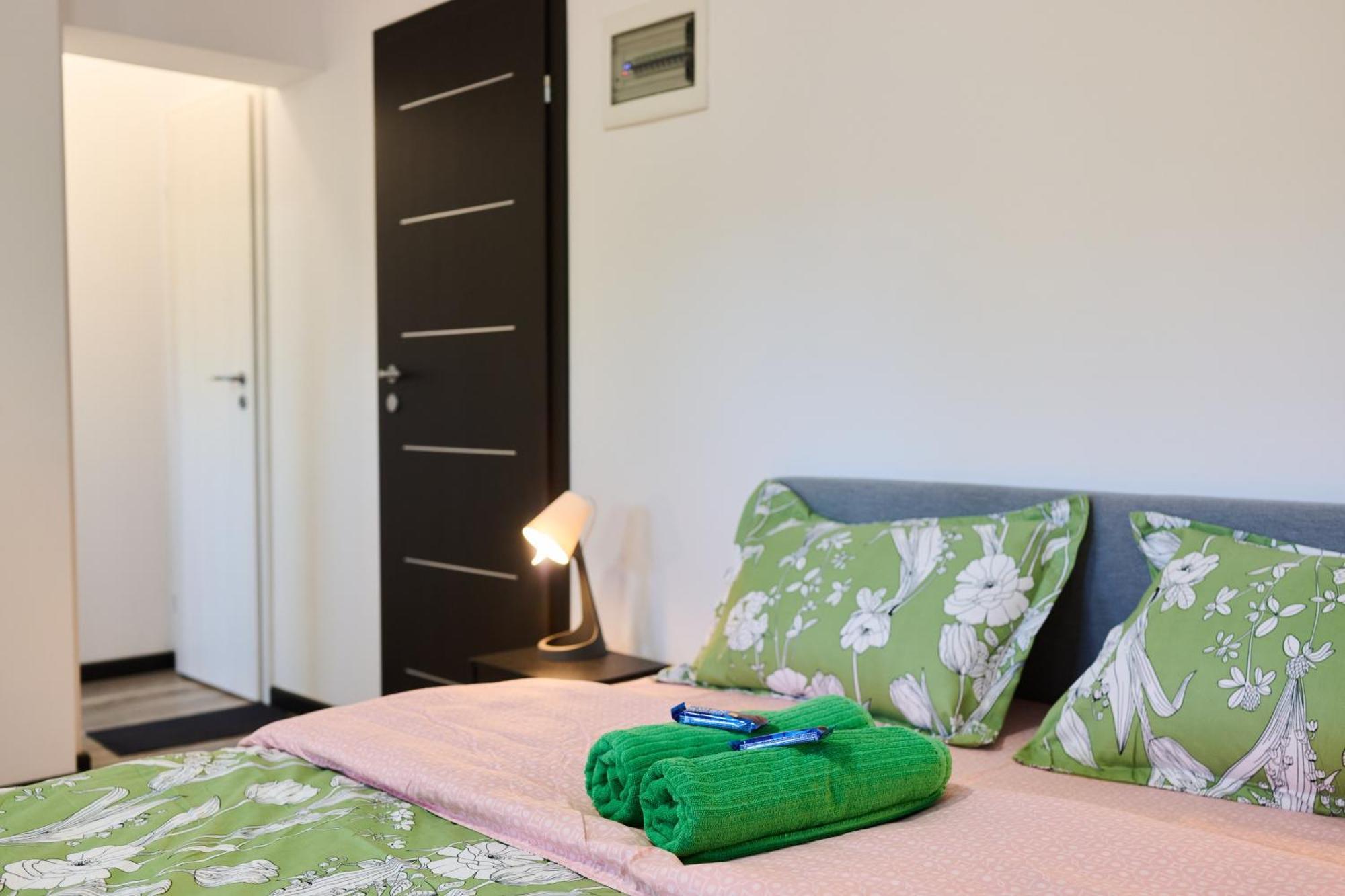 Central Old Town Oasis - Ap 9 Bukarest Kültér fotó