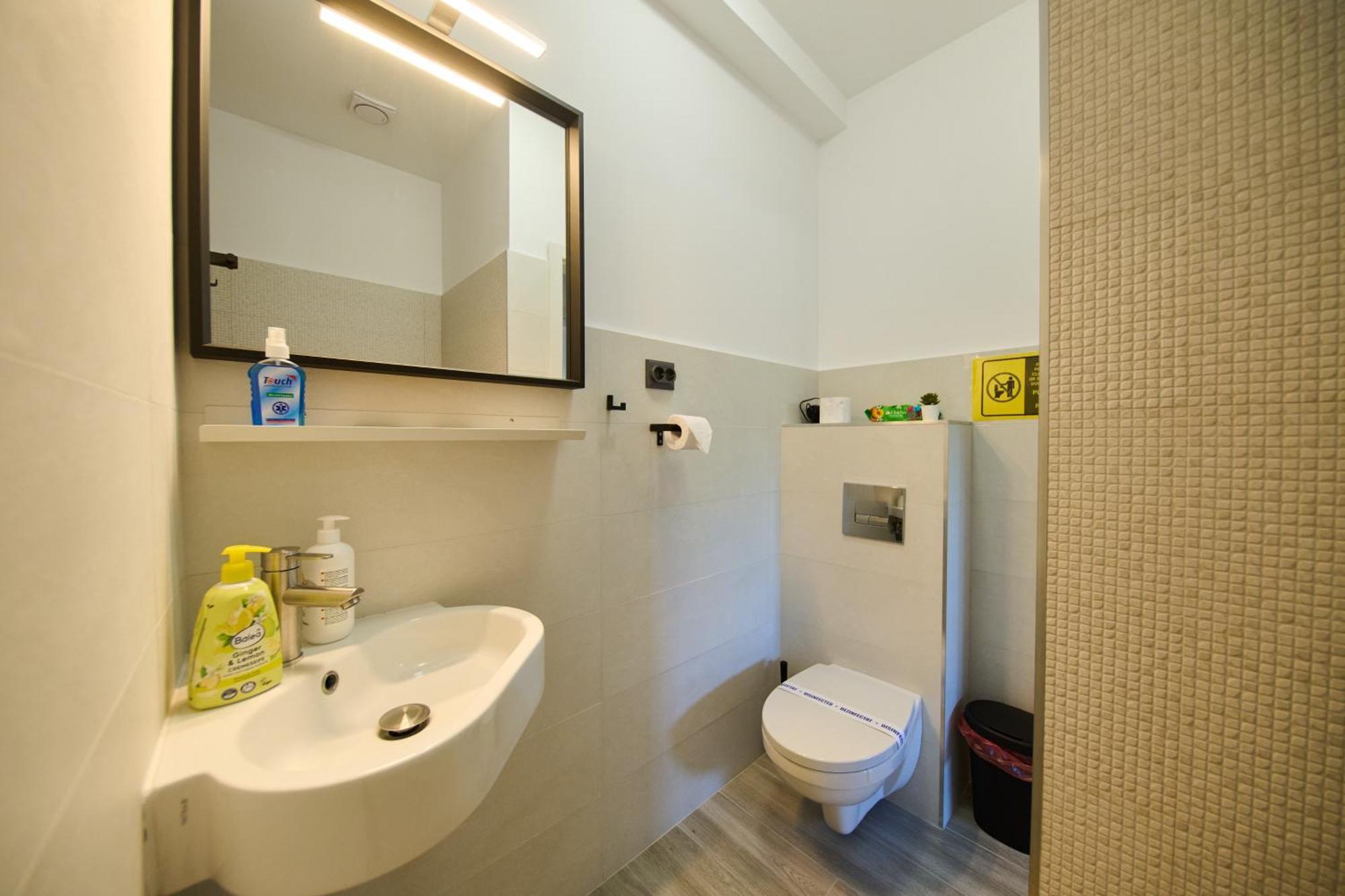 Central Old Town Oasis - Ap 9 Bukarest Kültér fotó
