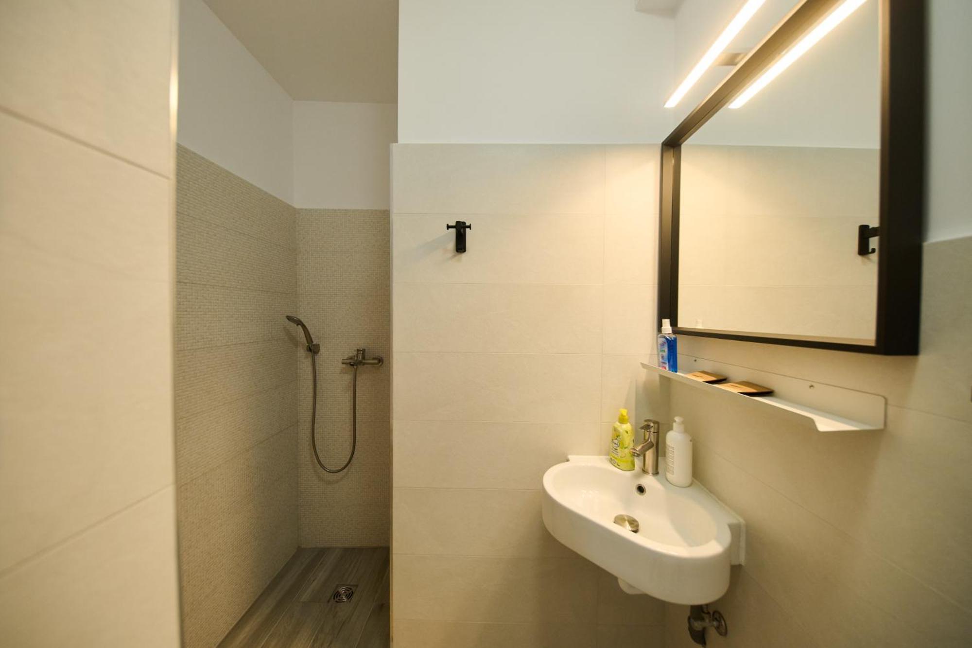 Central Old Town Oasis - Ap 9 Bukarest Kültér fotó